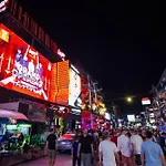 Vv Patong Apartment B402, Close To Patong\'S Nightlife, Beach & More