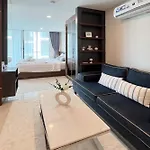 Vv Patong Apartment B402, Close To Patong\'S Nightlife, Beach & More