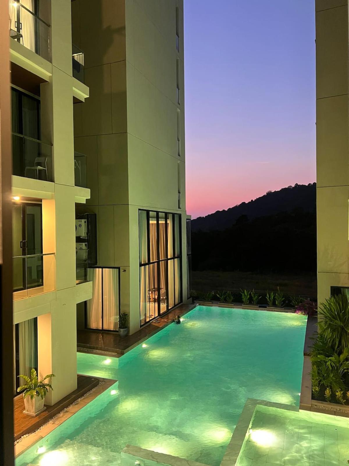 Vv B402, Close To Patong's Nightlife, & *