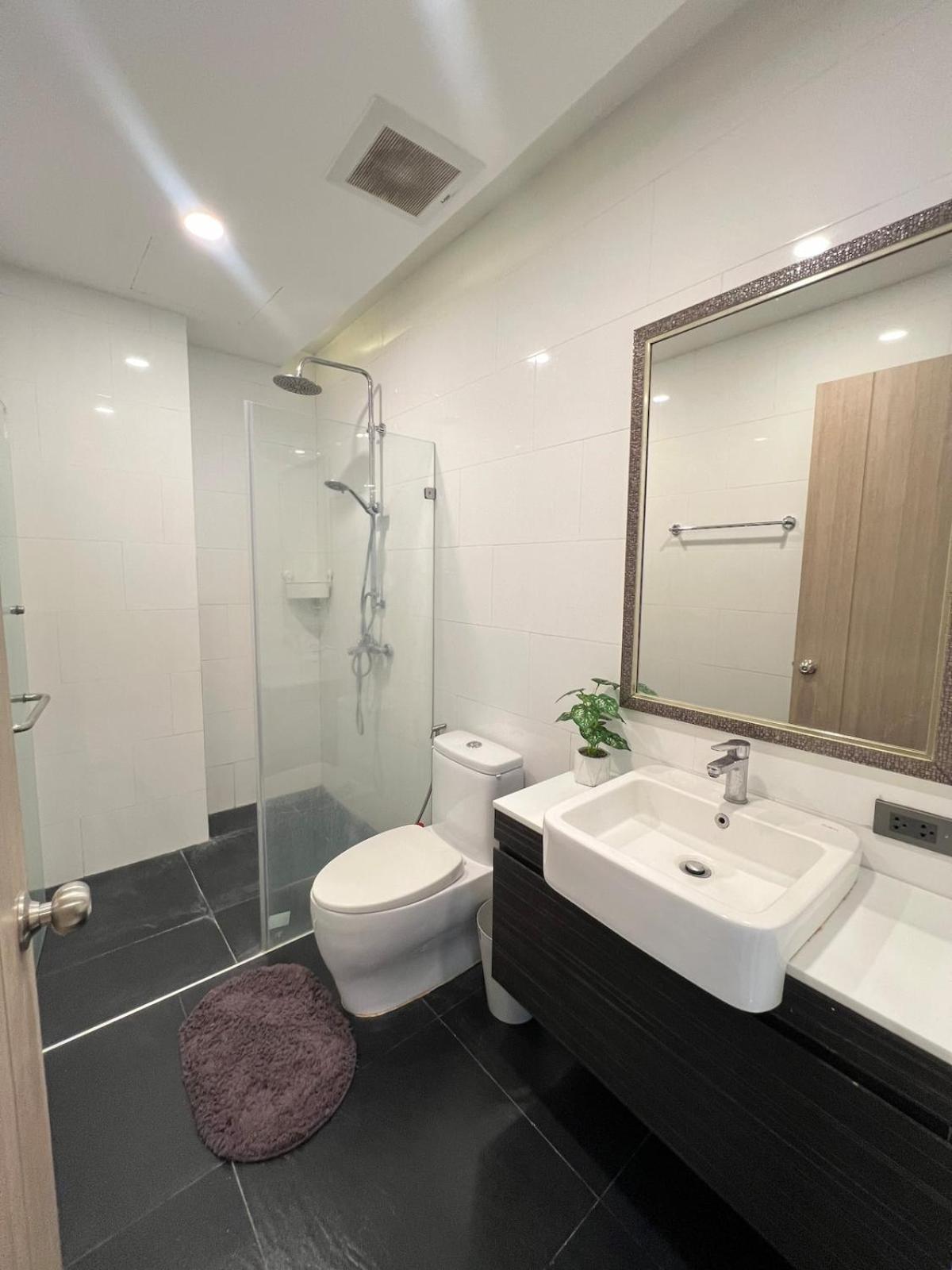 Vv B402, Close To Patong's Nightlife, & Patong