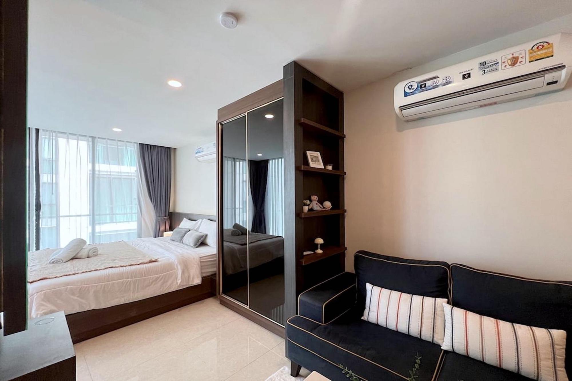 Vv B402, Close To Patong's Nightlife, & Apartment
