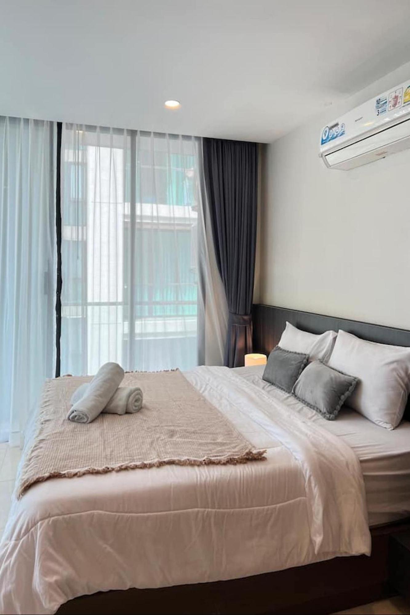 Vv B402, Close To Patong's Nightlife, &